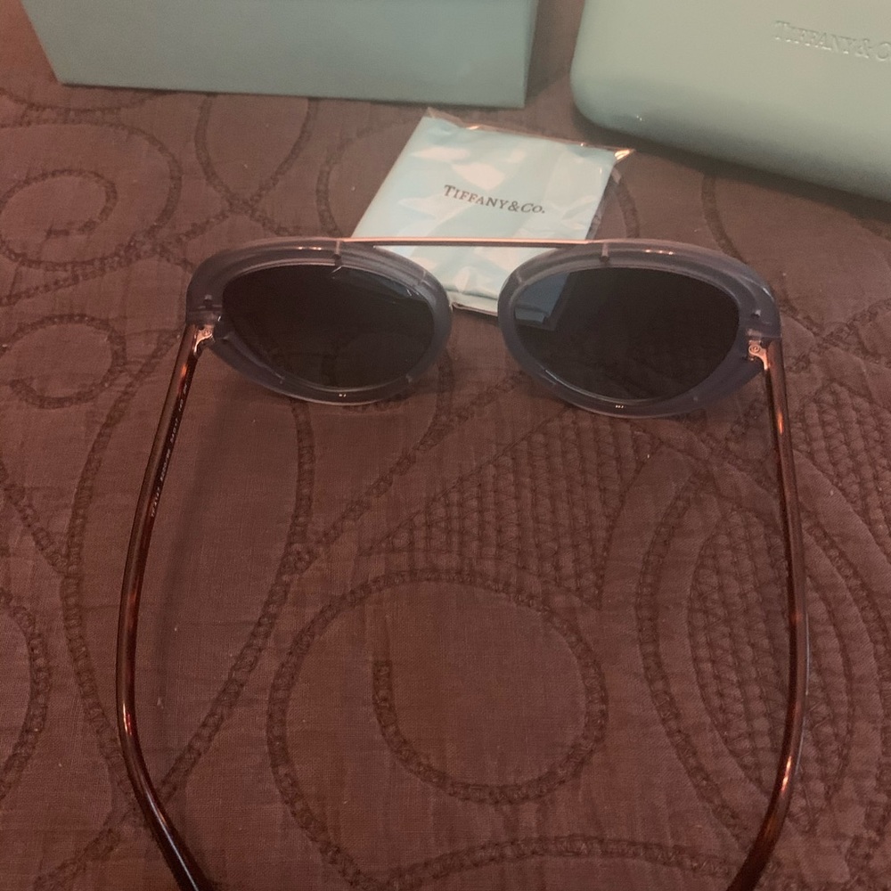 sunglasses - Picture 3 of 10